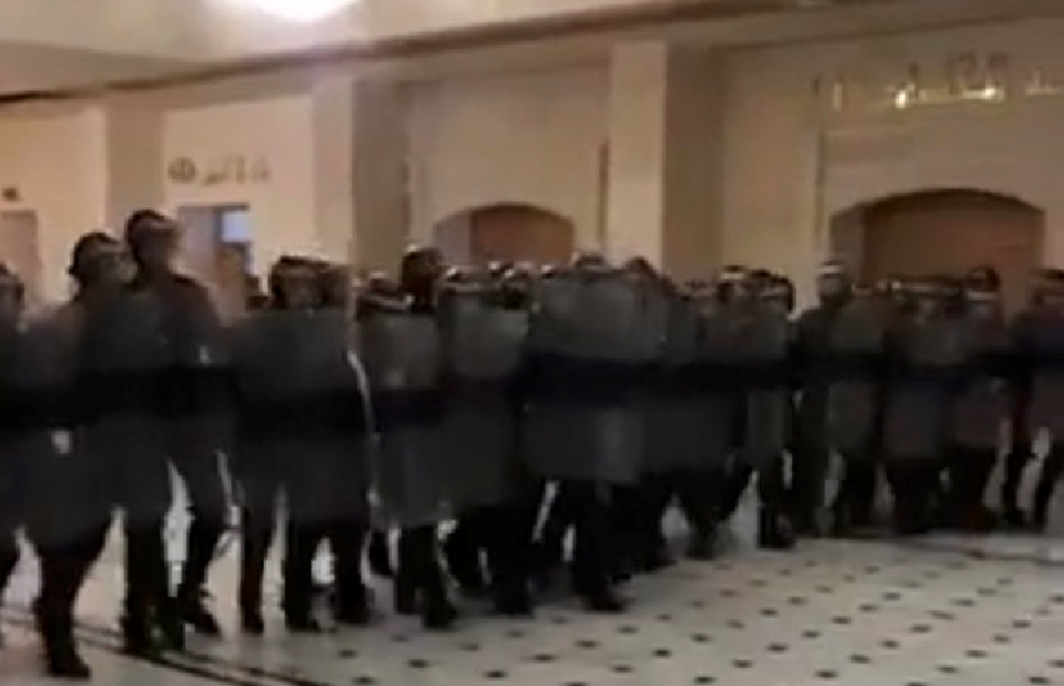 Cour d’Oran: forces anti-émeutes et violence contre les magistrats grévistes