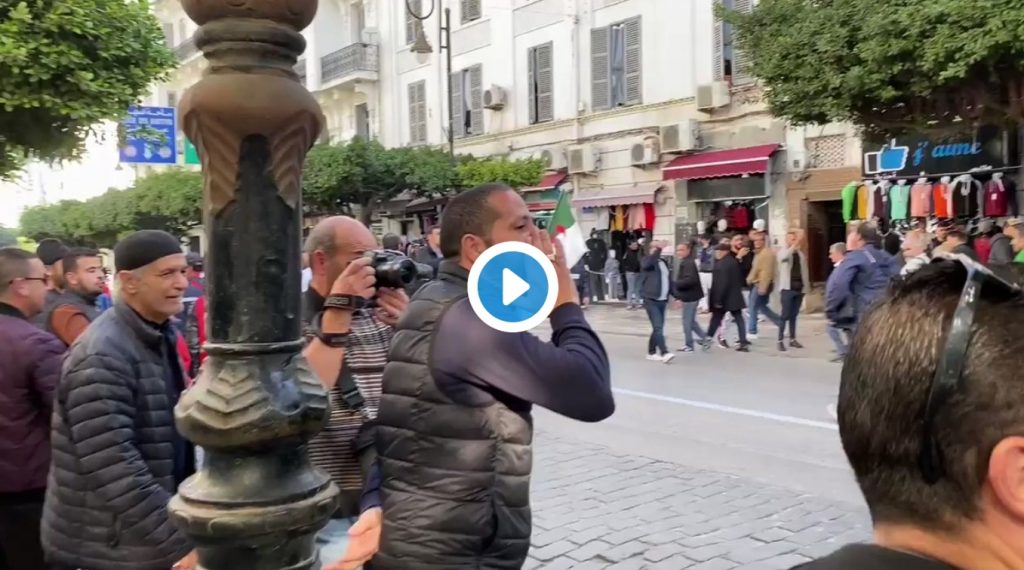 Exprimant leur soutien à la présidentielle, des travailleurs manifestent à Alger contre l’ingérence étrangère