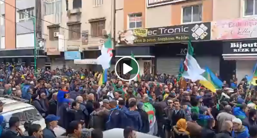 Marée humaine contre la présidentielle à Tizi Ouzou