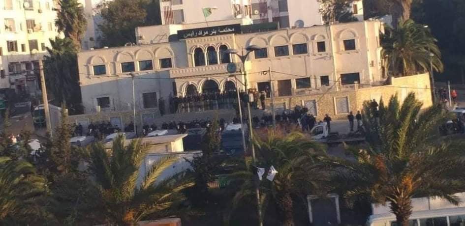 Les tribunaux d’Alger encerclés par la gendarmerie nationale