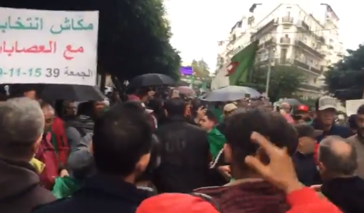 Vidéo – 39ème vendredi du Hirak à Alger : Tebboune cible des manifestants