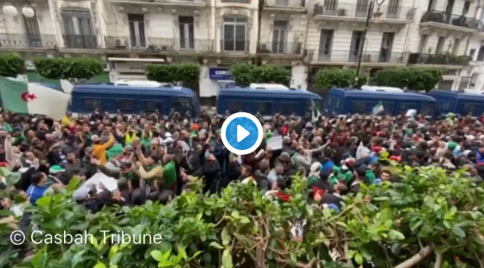 Une déferlante humaine envahit les rues d&rsquo;Alger