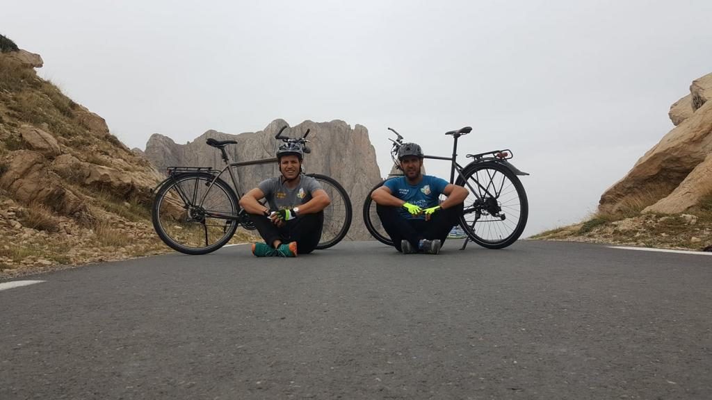 L&rsquo;Algérie à vélo: le parcours écolo de deux algériens qui veulent promouvoir le tourisme local