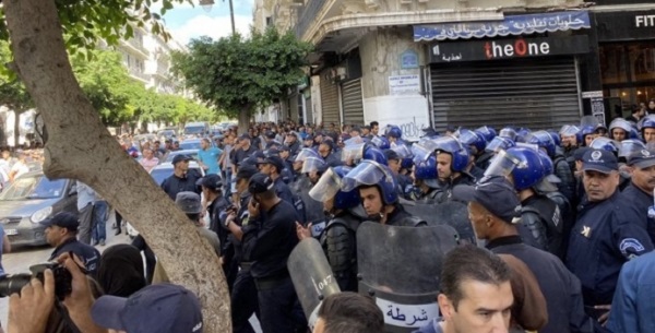 Manifestations contre la présidentielle : Plus de 300 interpellations en une semaine