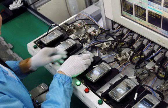 Le gouvernement a-t-il « gelé » le montage des smartphones ?