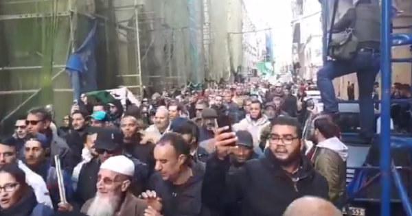 Vidéo – 39ème mardi du Hirak à Alger : les manifestants réclament l’indépendance