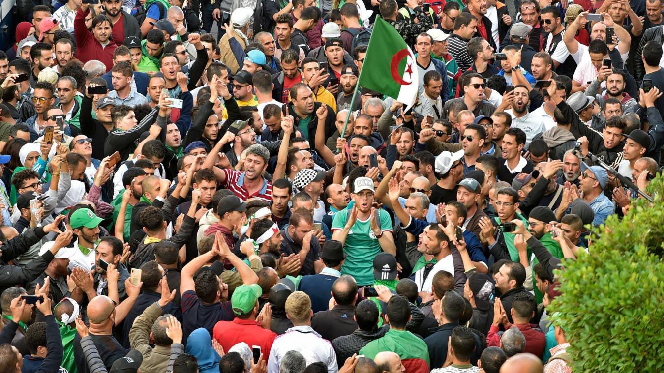 Des activistes du Hirak appellent à un « congrès rassembleur »