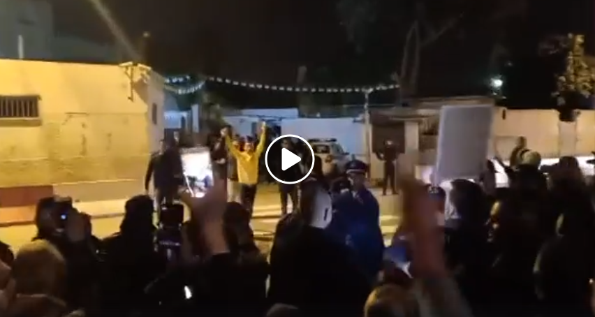 Vidéo | Moment de sortie des détenus du Hirak de la prison d&rsquo;El Harrach