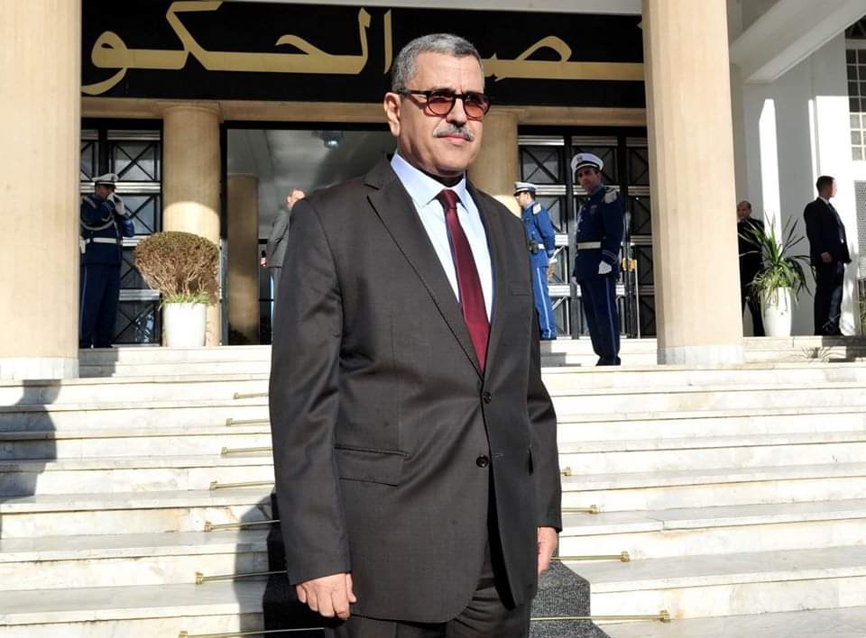 Le premier ministre nomme son directeur de cabinet et son chef de cabinet