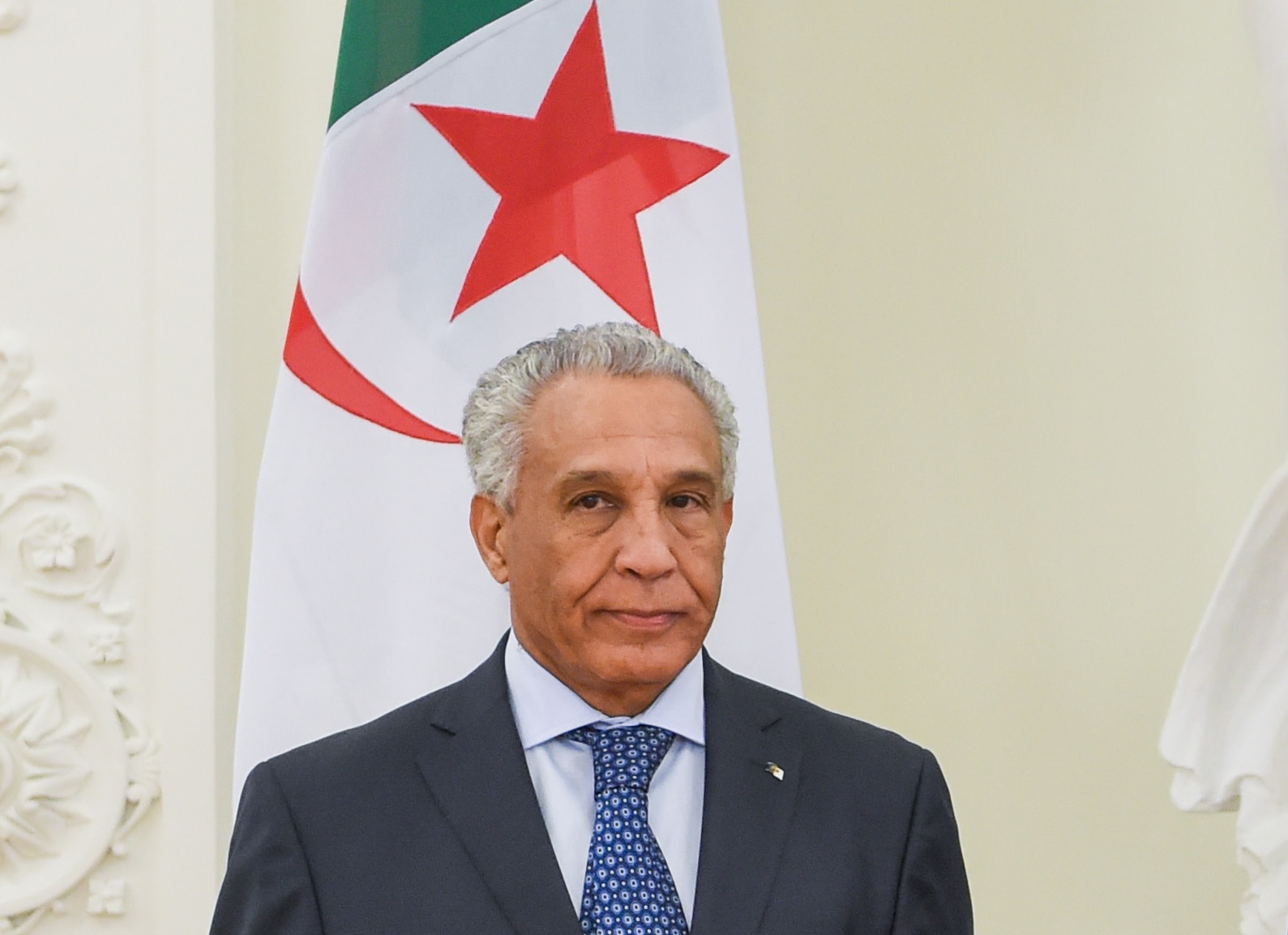 Le nouvel ambassadeur d’Algérie en France a rencontré Emanuel Macron hier