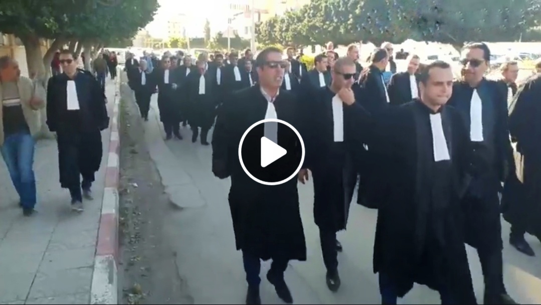 Imposante marche des avocats à Béjaïa contre la présidentielle