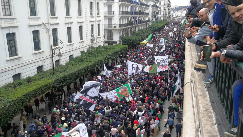 La réponse de la rue au « dialogue » lors du 44e vendredi du Hirak
