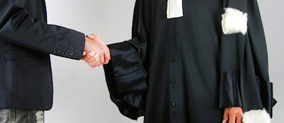 Un avocat placé sous mandat de dépôt à Blida