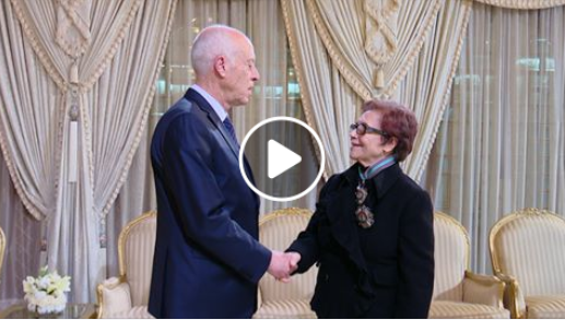 Vidéo | La Moudjahida Djamila Bouhired décorée par le président tunisien
