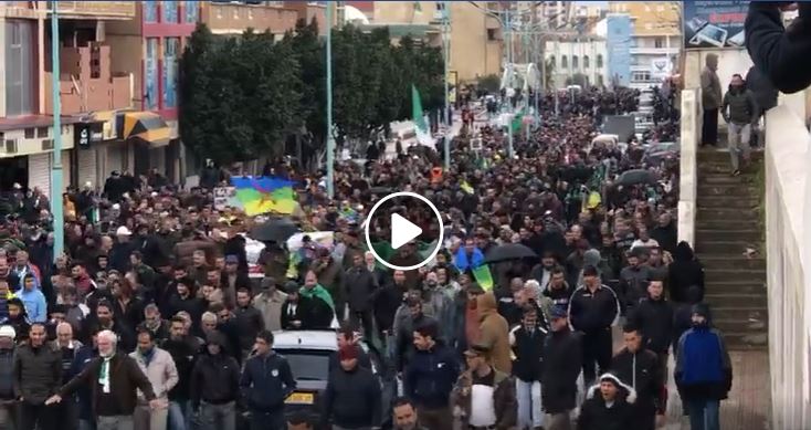 ? Vidéo | Bouira : Impressionnante mobilisation populaire au 47e vendredi du Hirak