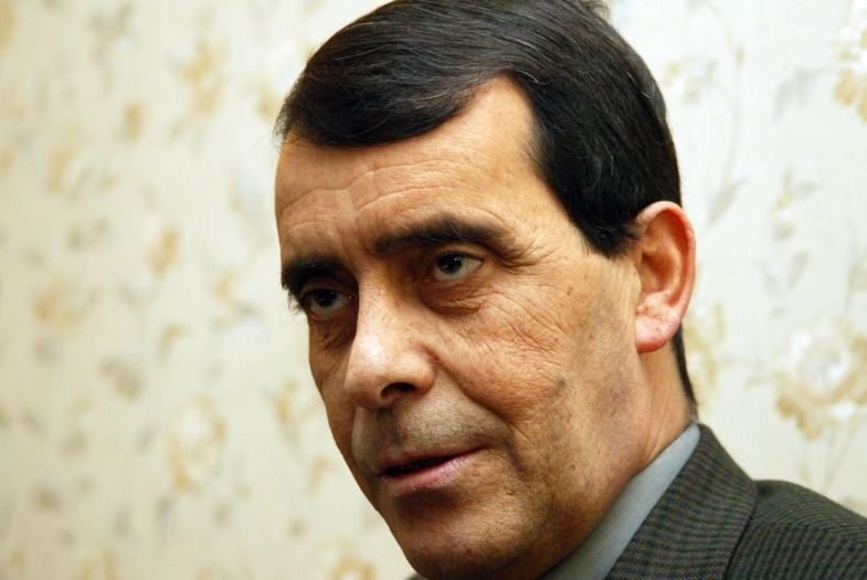 Transfert du général à la retraite Hocine Benhadid à l’étranger pour soins