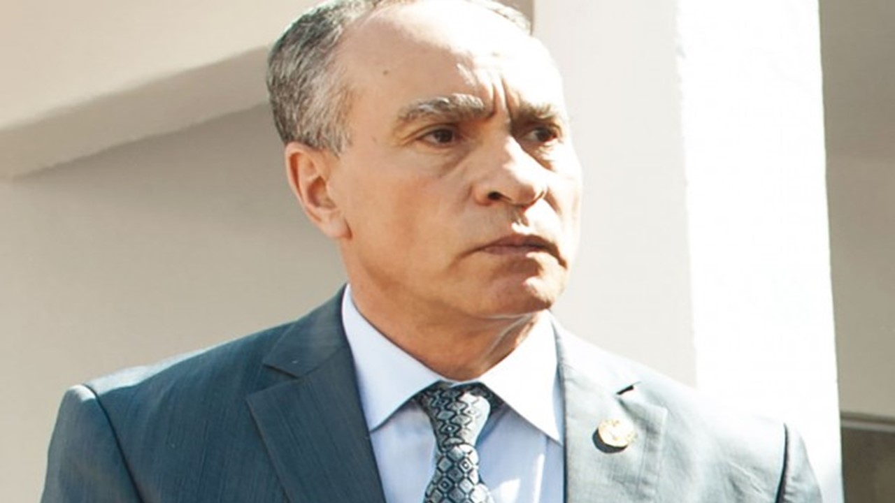 Le général-major Djamel Madjdoub Kihal obtient la levée d’interdiction de sortie du territoire