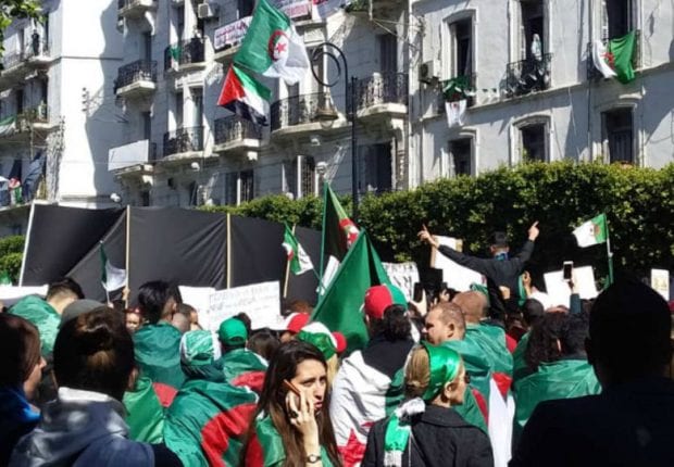 Interdiction d’une conférence de presse des collectifs engagés dans le Hirak, à Alger