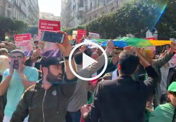 Des milliers d’Algériens dans la rue pour le 52e vendredi