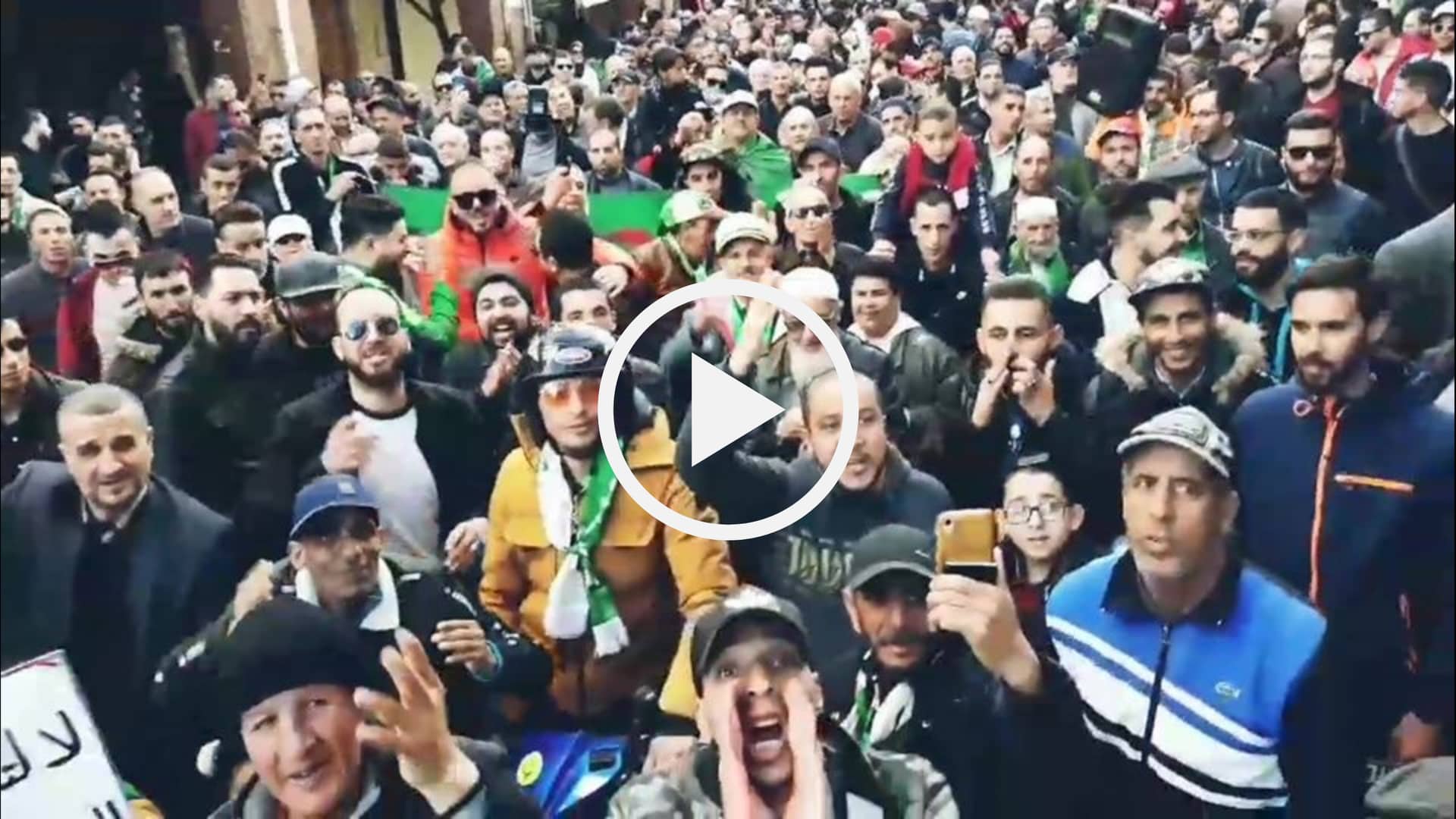 Les Constantinois accomplissent la 51e marche du Hirak