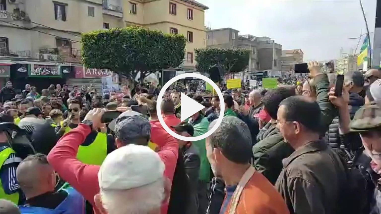 52e vendredi : Raz de marée humain à Béjaïa