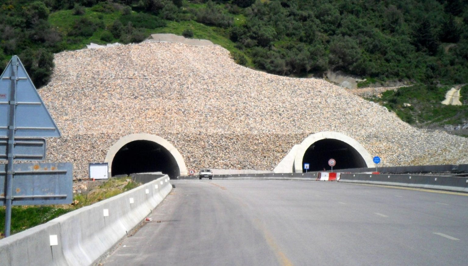 Autoroute Est-Ouest : Fermeture d’un tunnel jusqu’à samedi !