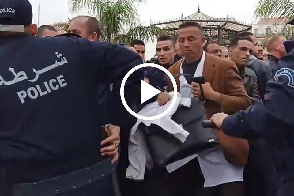 Vidéo | Les enseignants du primaire réprimés à la place des Martyrs