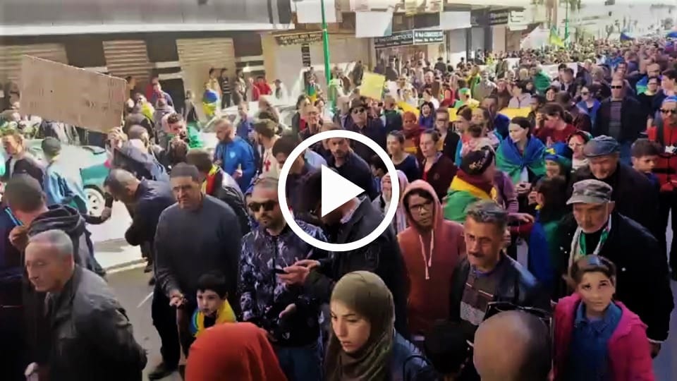 53e vendredi : Des milliers de Hirakistes investissent la rue à Tizi Ouzou
