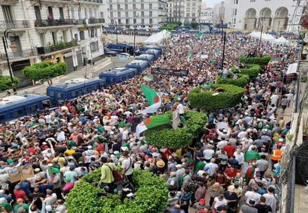 Des activistes et dynamiques issus du Hirak dénoncent le refus de l’autorisation d’une conférence unitaire