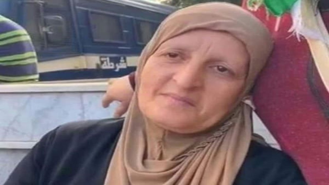 CNLD : « Khalti Baya » arrêtée puis abandonnée sur l’autoroute par la police