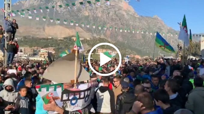 Vidéo | En direct de Kherrata ,premier anniversaire du Hirak