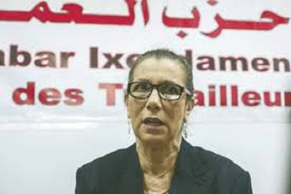 Sit-in devant le tribunal militaire pour la libération de Louisa Hanoun