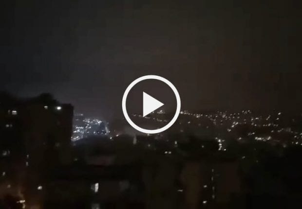 Confinés, les algériens apportent leur soutien aux détenus du Hirak