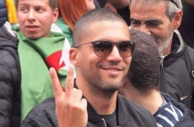 Le Journaliste Khaled Drareni et des manifestants arrêtés hier, devant le procureur