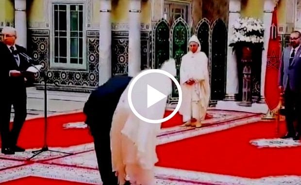 Coronavirus : Suspension du baisemain royal au Maroc à cause du coronavirus (vidéo)