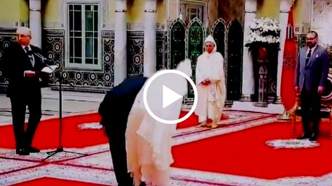 Coronavirus : Suspension du baisemain royal au Maroc à cause du coronavirus (vidéo)