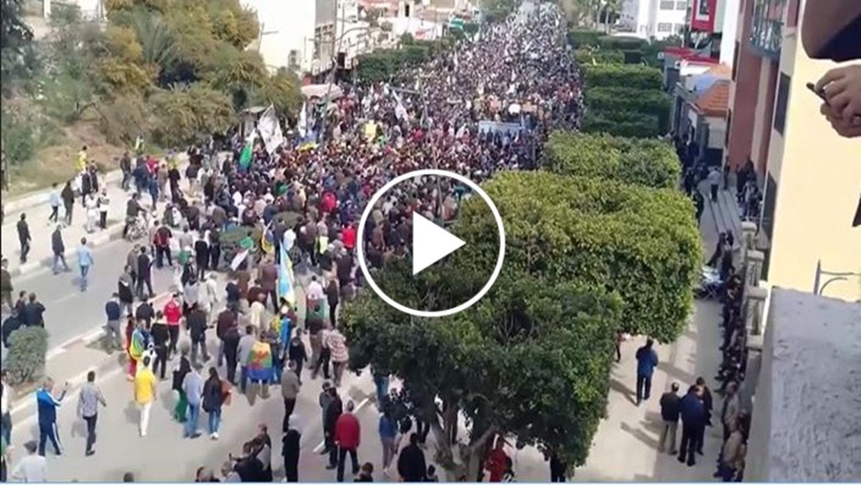 56e vendredi à Bejaia : impressionnante mobilisation populaire (Vidéo)  