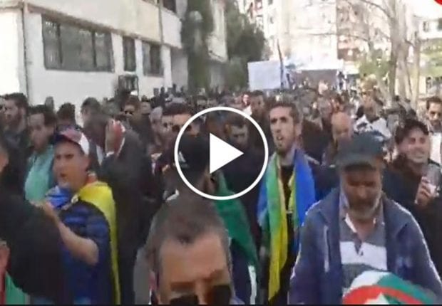 56e vendredi de Hirak à Bouira : mobilisation maintenue (Vidéo)