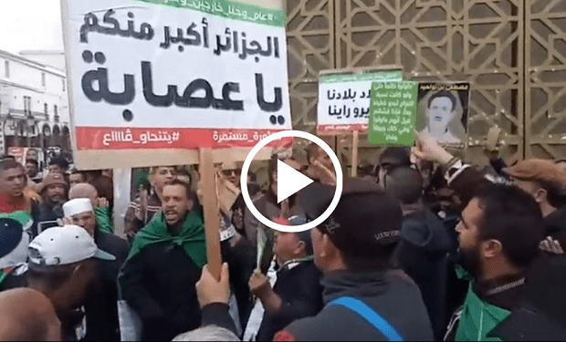 Vidéo | Grande mobilisation pour le 55e vendredi du Hirak à Constantine