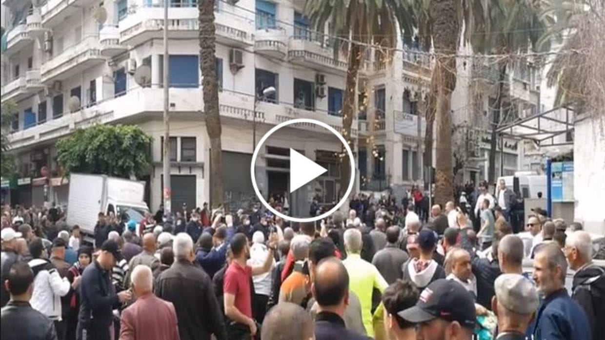 56e vendredi du Hirak à Alger : plusieurs interpellations au début de la manifestation (Vidéo)
