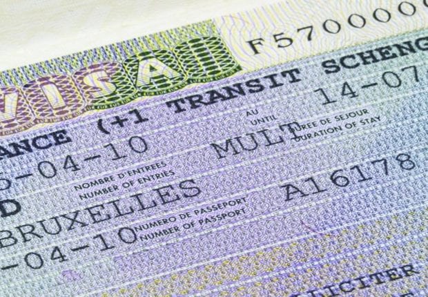 Le consulat de France à Alger suspend le traitement des demandes de visas