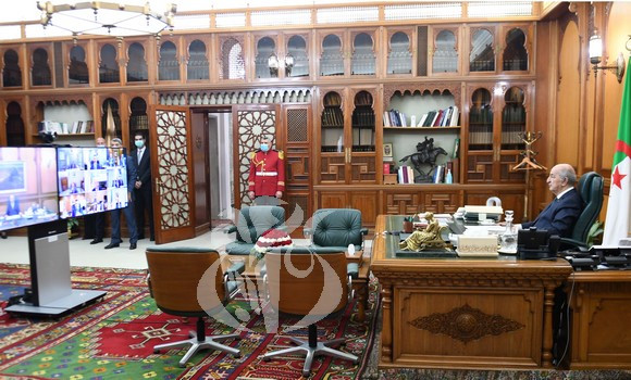 Tebboune préside une réunion du Conseil des ministres en visioconférence
