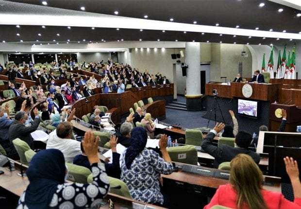 Les députés votent à la majorité le PLFC 2020
