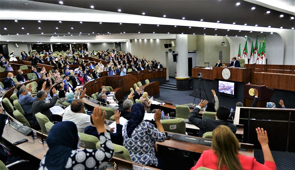 Les députés votent à la majorité le PLFC 2020