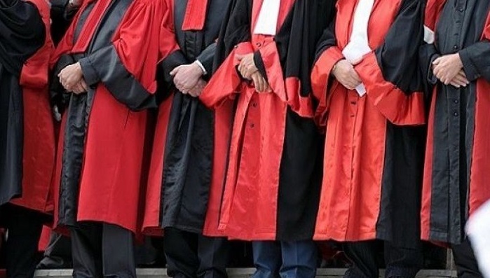 Coronavirus : Le syndicat des magistrats lance un appel à Tebboune