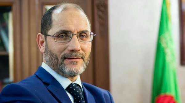 Révision de la Constitution : Le MSP de Makri propose de « criminaliser » l’usage du français