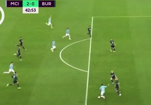 Mahrez auteur d’un doublé face à Burnley (Vidéo)