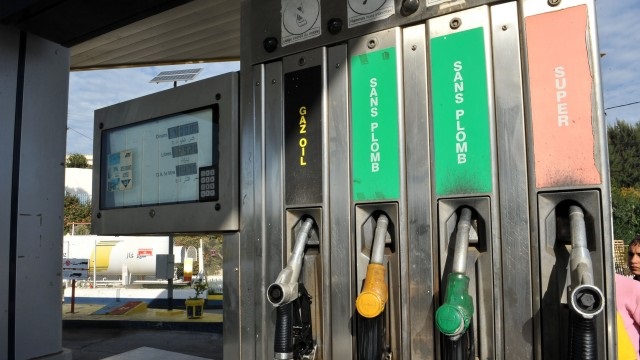 Les nouveaux prix des carburants entrent en vigueur ce samedi