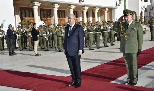 Tebboune entame une visite au siège du ministère de la Défense