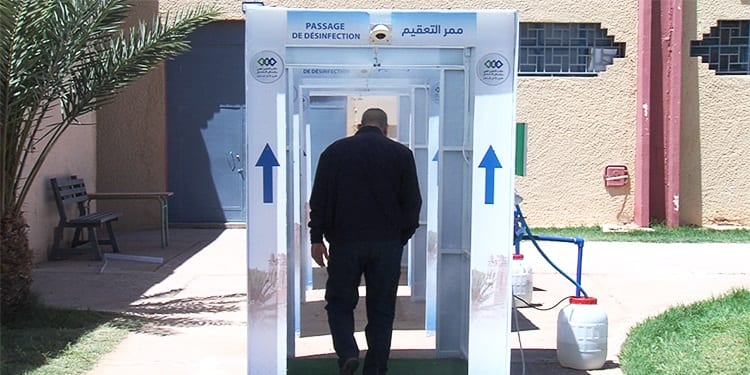Coronavirus : « Les couloirs de désinfection peuvent entraîner des complications pleuro-pulmonaires »